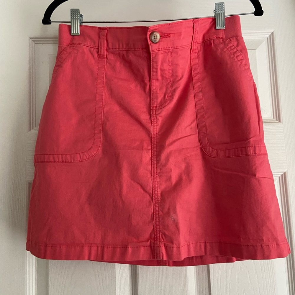 Lee Vibrant Pink Skort with Stylish Design